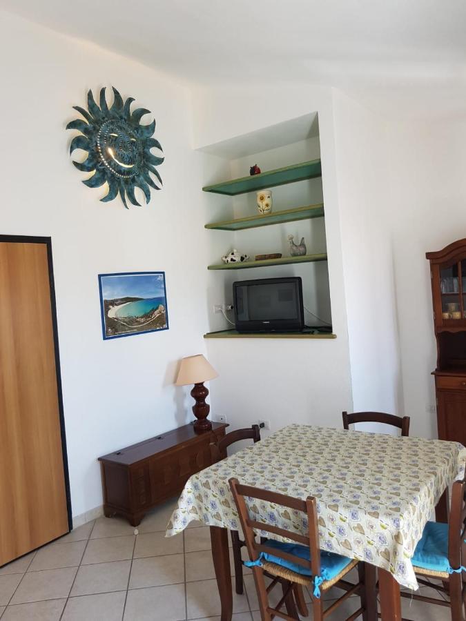 Appartamento Azzurro Con Balcone E Panorama Sul Paese 圣特雷莎加卢拉 外观 照片