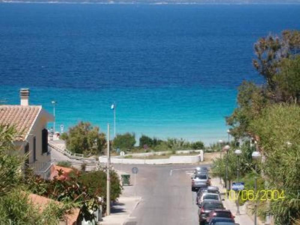 Appartamento Azzurro Con Balcone E Panorama Sul Paese 圣特雷莎加卢拉 外观 照片